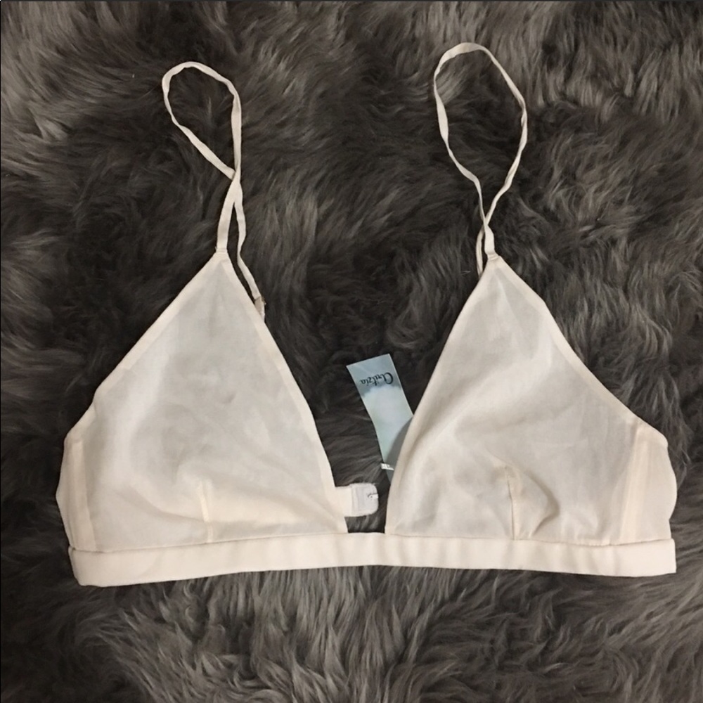 NWT Aritzia Babaton Bralette in a Pinky Nude Tone
